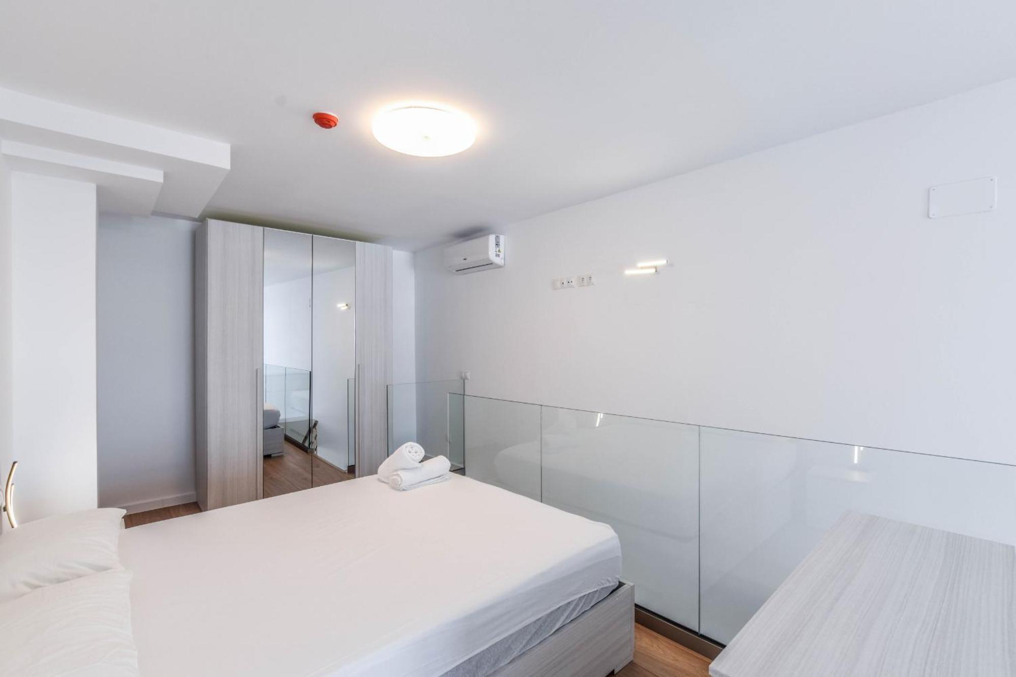 Apartamentos Reformados Con Garajes Incluido San Sebastian de los Reyes Exterior photo