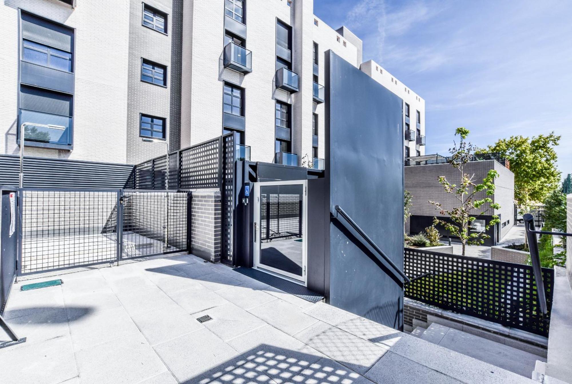 Apartamentos Reformados Con Garajes Incluido San Sebastian de los Reyes Exterior photo